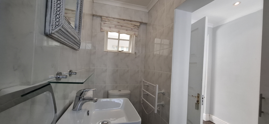 To Let 2 Bedroom Property for Rent in Tokai Western Cape